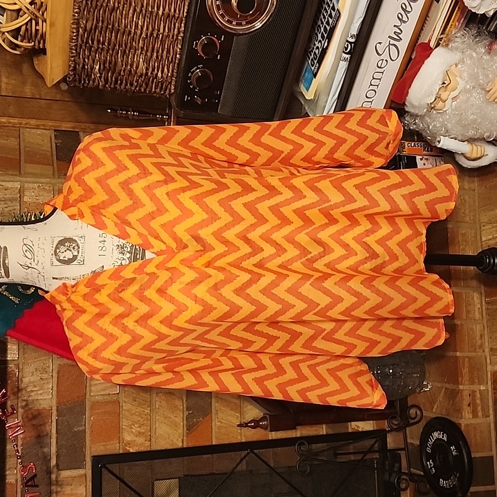 TACERA Sheer airy two tone orange chevron Top B7